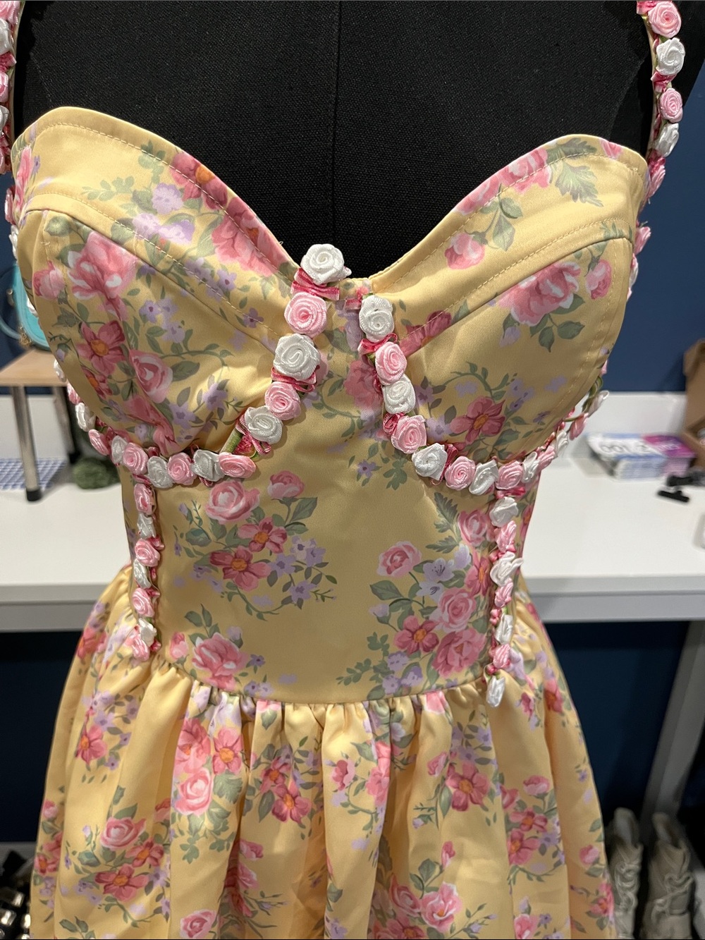 NWOT Sugar Thrillz Yellow Floral Mini Dress with Rosettes Trim - Picture 2 of 4